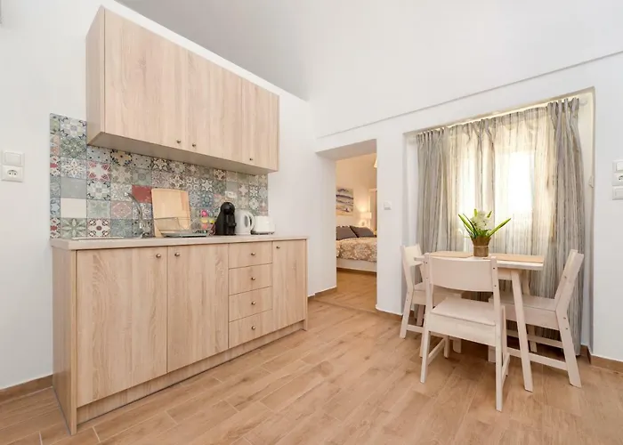 米卡萨旅馆 * 伊亚